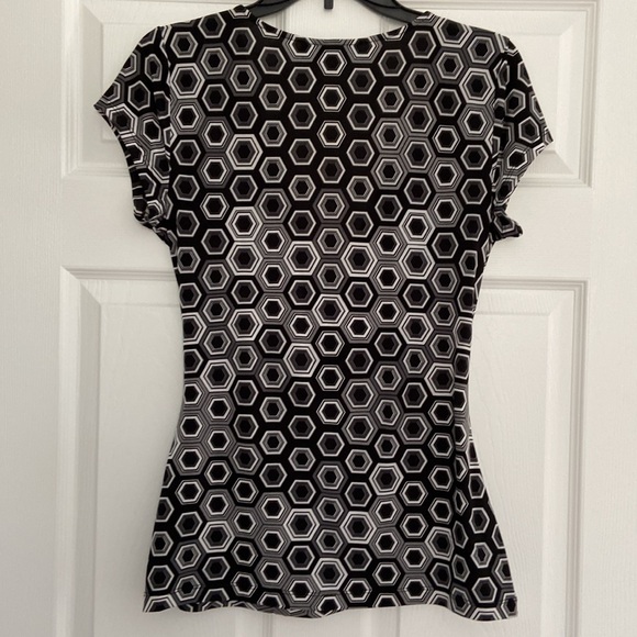 Apt 9 top size medium - Picture 4 of 6